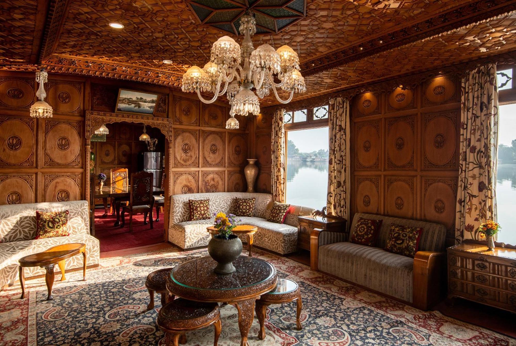 Mascot Houseboats Hotel Srinagar  Luaran gambar